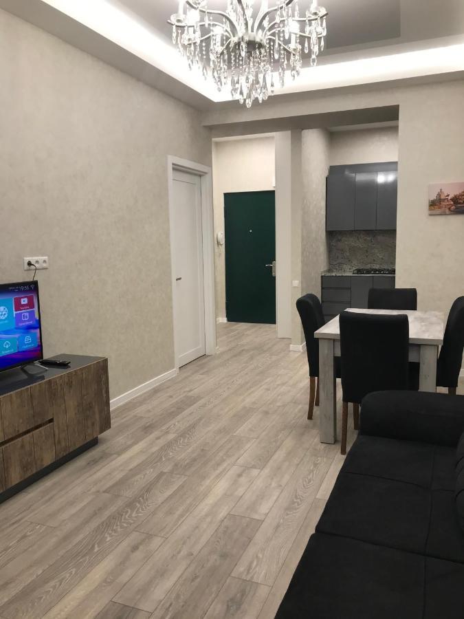 Charm Apartment Тбилиси Екстериор снимка