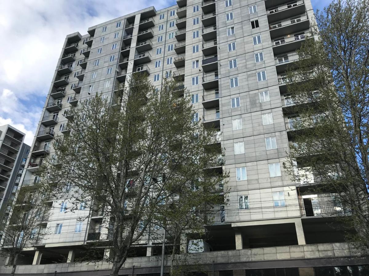 Charm Apartment Тбилиси Екстериор снимка